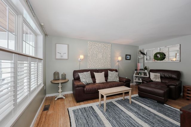 16 Molly Way, Epping, NH 03842