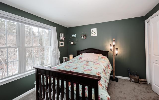 16 Molly Way, Epping, NH 03842