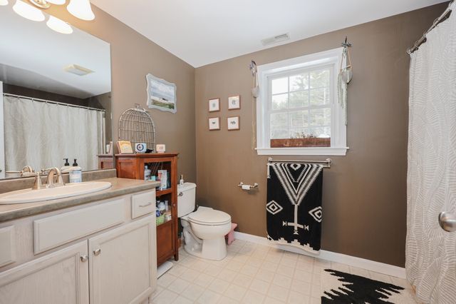 16 Molly Way, Epping, NH 03842