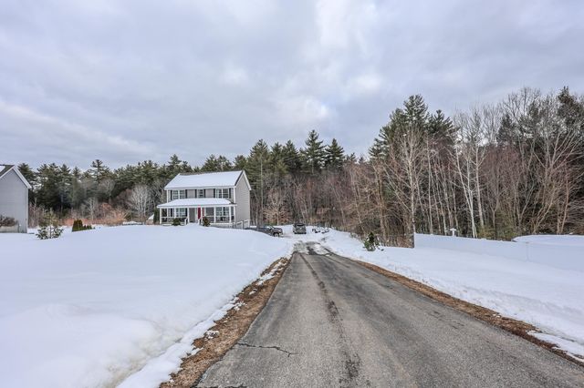 16 Molly Way, Epping, NH 03842