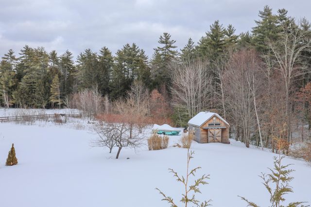 16 Molly Way, Epping, NH 03842