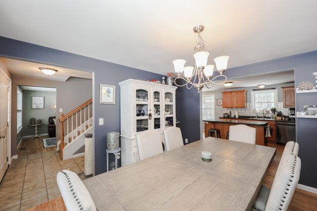 16 Molly Way, Epping, NH 03842