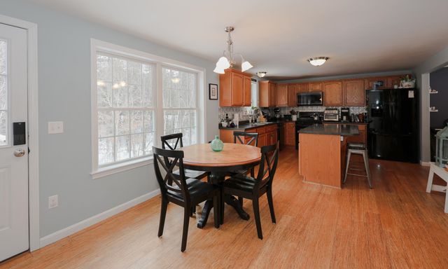 16 Molly Way, Epping, NH 03842