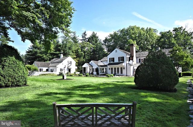 896 E TOWNSHIP LINE RD, Blue Bell, PA 19422
