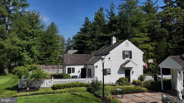 896 E TOWNSHIP LINE RD, Blue Bell, PA 19422