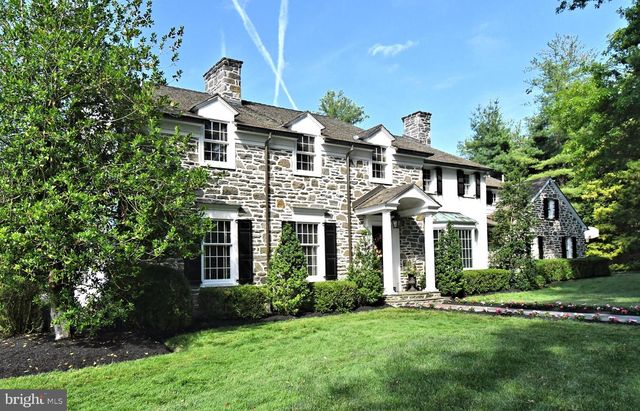 896 E TOWNSHIP LINE RD, Blue Bell, PA 19422