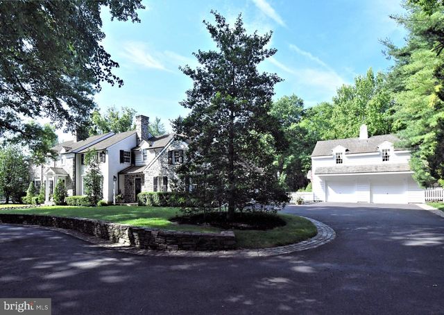 896 E TOWNSHIP LINE RD, Blue Bell, PA 19422