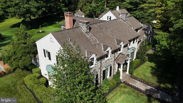 896 E TOWNSHIP LINE RD, Blue Bell, PA 19422