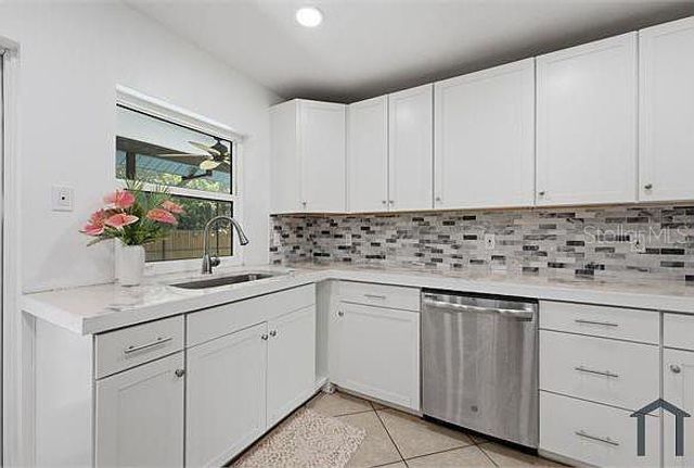 4404 MEADOW CREEK CIRCLE, Sarasota, FL 34233