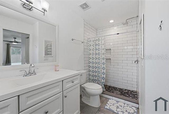 4404 MEADOW CREEK CIRCLE, Sarasota, FL 34233