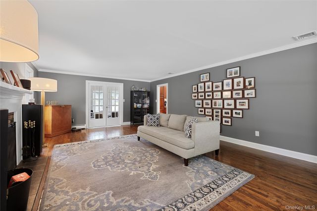 9 Three Sisters Road, Saint James, NY 11780