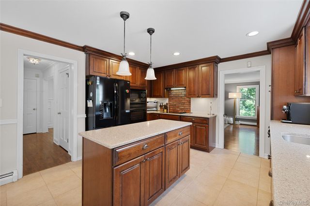 9 Three Sisters Road, Saint James, NY 11780
