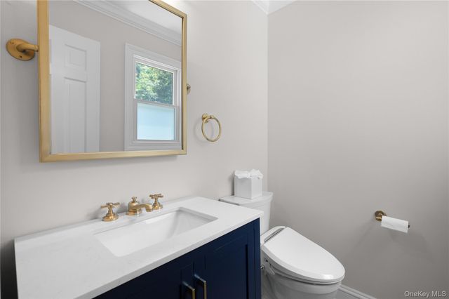 9 Three Sisters Road, Saint James, NY 11780