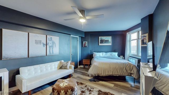 11820 Edgewater Drive 110, Lakewood, OH 44107