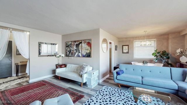 11820 Edgewater Drive 110, Lakewood, OH 44107