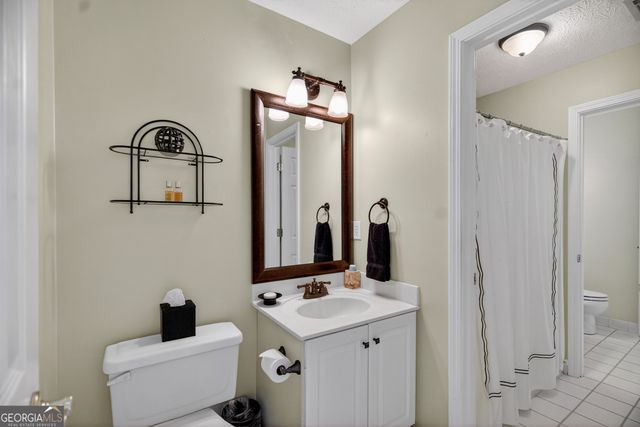 102 Cameron Pointe Drive, Lagrange, GA 30240