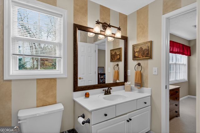 102 Cameron Pointe Drive, Lagrange, GA 30240