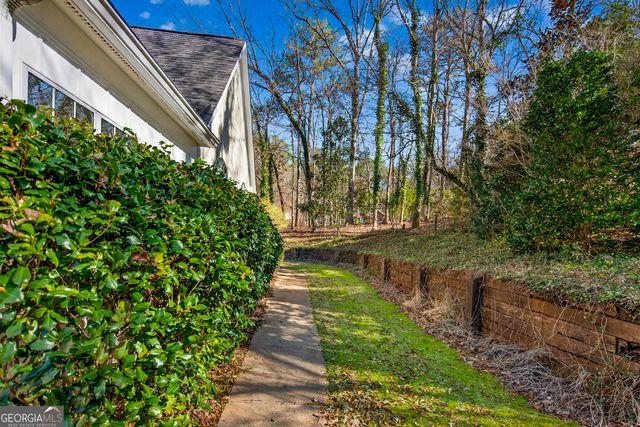 102 Cameron Pointe Drive, Lagrange, GA 30240