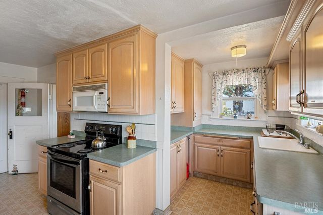 4091 Lakeville Hwy, Petaluma, CA 94954