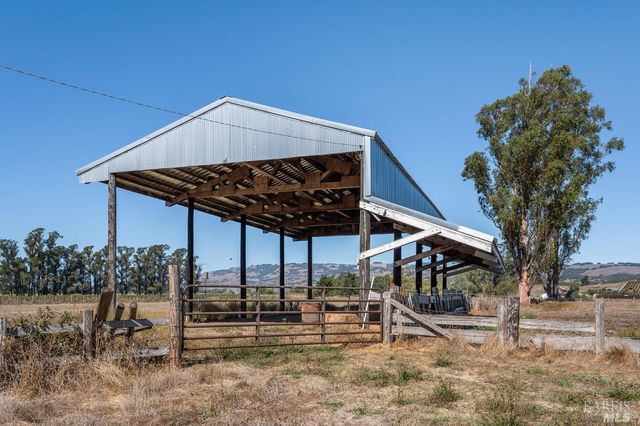 4091 Lakeville Hwy, Petaluma, CA 94954