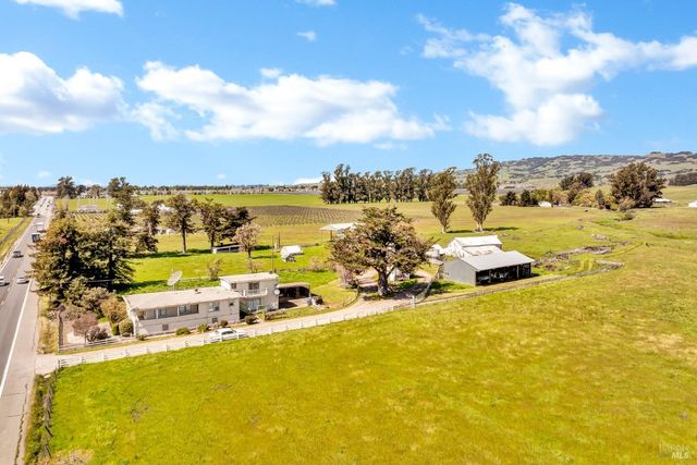 4091 Lakeville Hwy, Petaluma, CA 94954