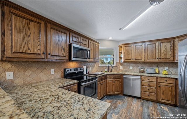 3250 Sandy Elm, La Vernia, TX 78121