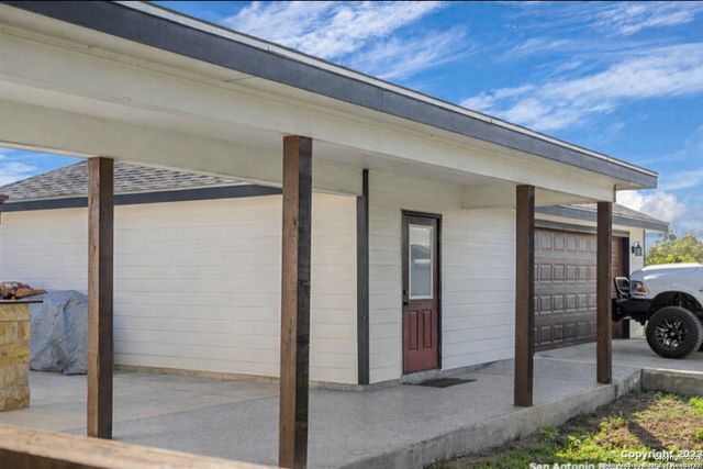 3250 Sandy Elm, La Vernia, TX 78121