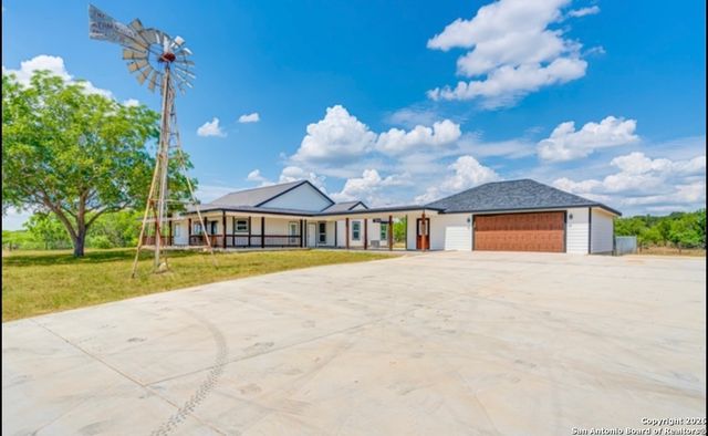 3250 Sandy Elm, La Vernia, TX 78121