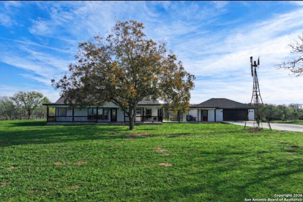 3250 Sandy Elm, La Vernia, TX 78121