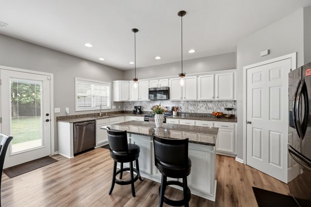 2849 Satin Leaf Park, Lexington, KY 40511