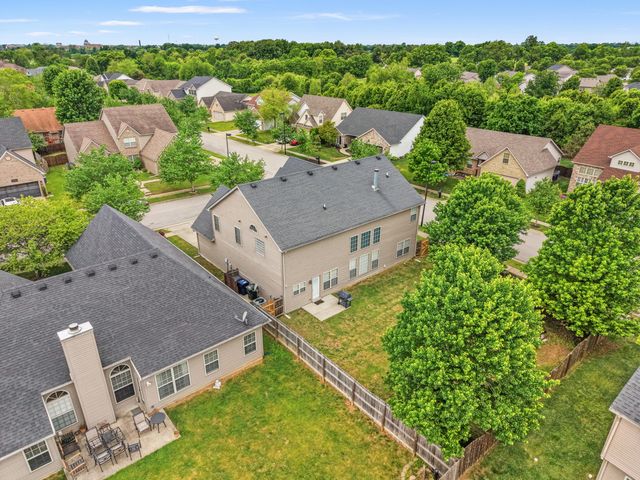 2849 Satin Leaf Park, Lexington, KY 40511