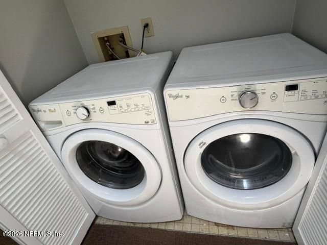 8300 PLAZA GATE Lane 1193, Jacksonville, FL 32217