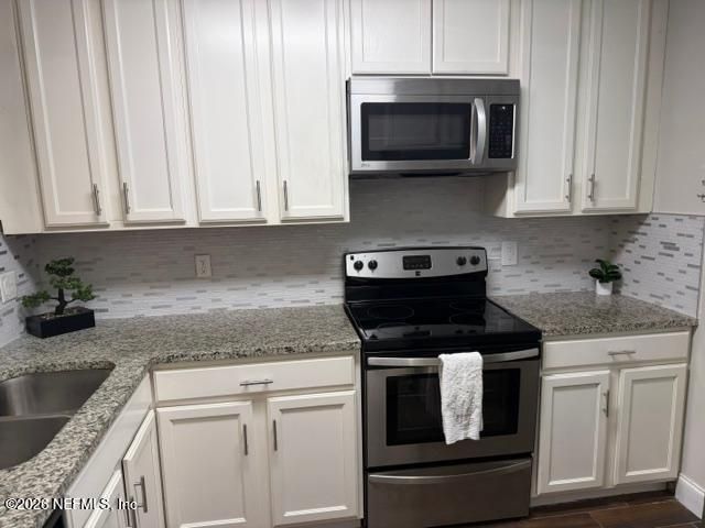 8300 PLAZA GATE Lane 1193, Jacksonville, FL 32217