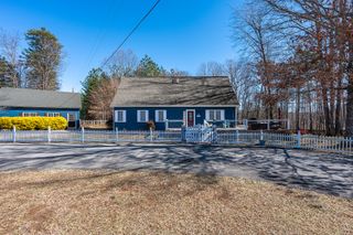 100 Sandpiper DR, Huddleston, VA 24104