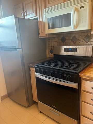 268-18 81st Avenue B, New Hyde Park, NY 11040