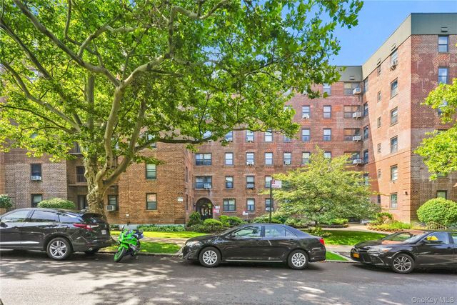 141-16 25th Road 2A, Flushing, NY 11354