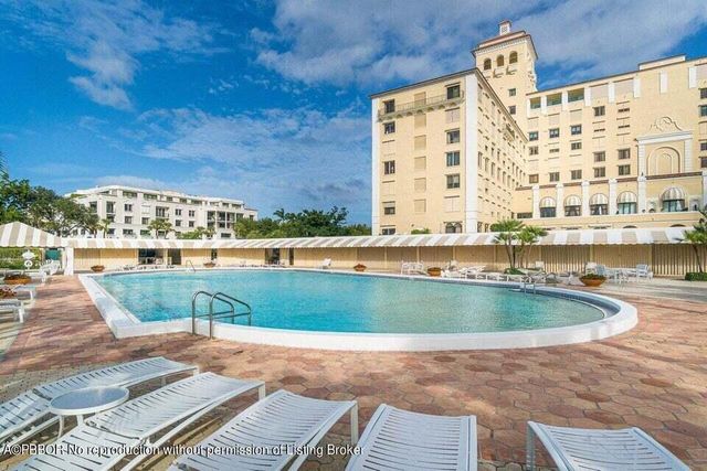 150 Bradley 0403 Place 403, Palm Beach, FL 33480