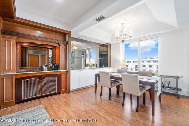 150 Bradley 0403 Place 403, Palm Beach, FL 33480