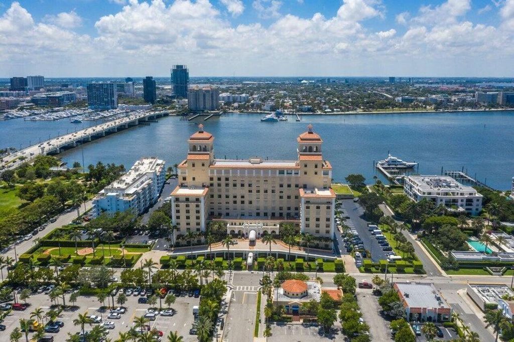 150 Bradley 0403 Place 403, Palm Beach, FL 33480