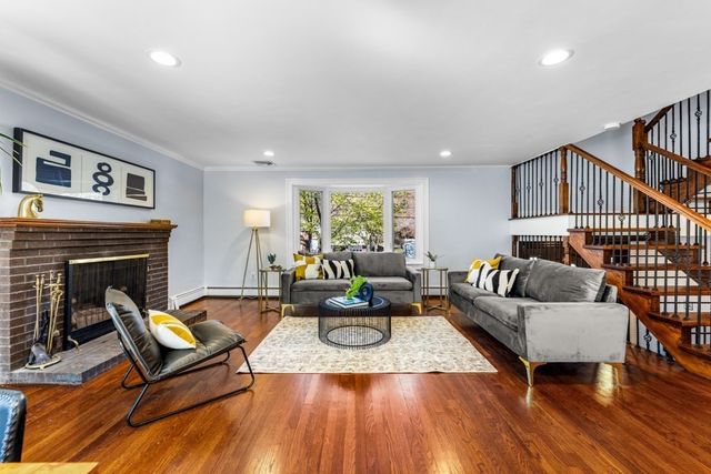 255 Worthen Rd East, Lexington, MA 02421