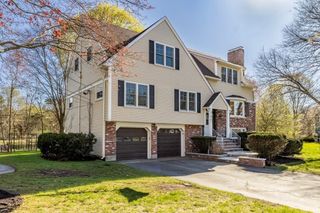 255 Worthen Rd East, Lexington, MA 02421