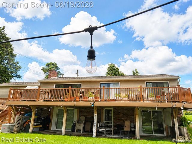 2445 Ethel Drive, Wolverine Lake, MI 48390