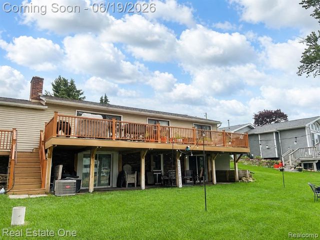 2445 Ethel Drive, Wolverine Lake, MI 48390