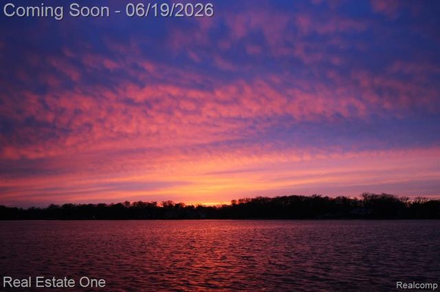 2445 Ethel Drive, Wolverine Lake, MI 48390