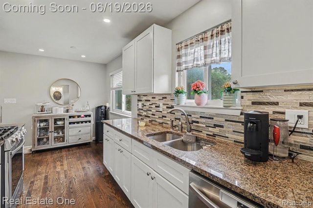 2445 Ethel Drive, Wolverine Lake, MI 48390