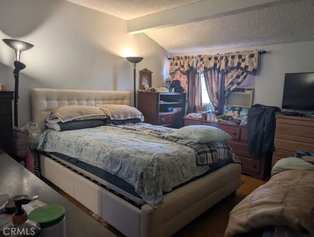 13107 Del Sur, San Fernando, CA 91340