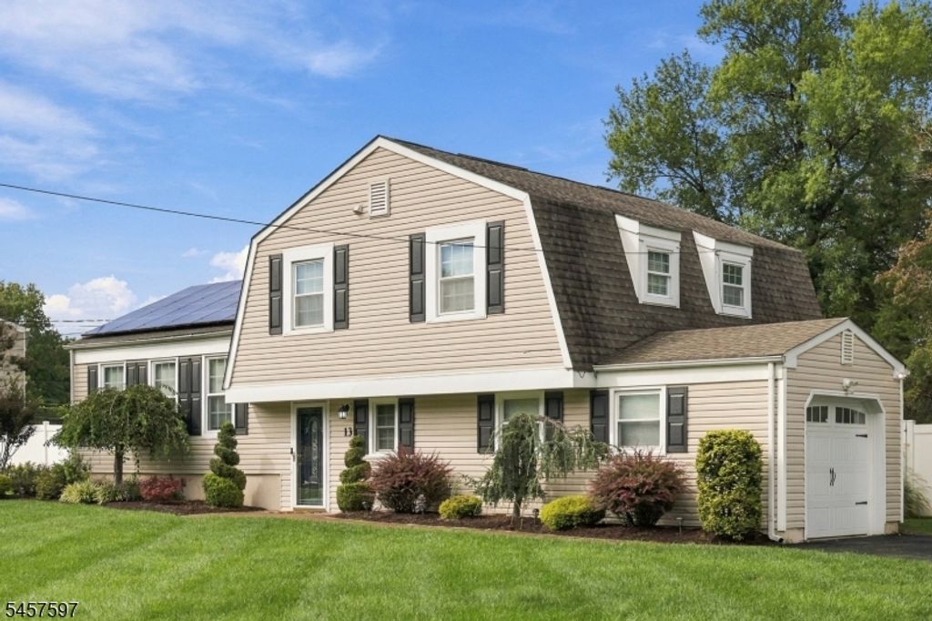 13 Nottingham Way, Hillsborough Twp., NJ 08844 — photo 2