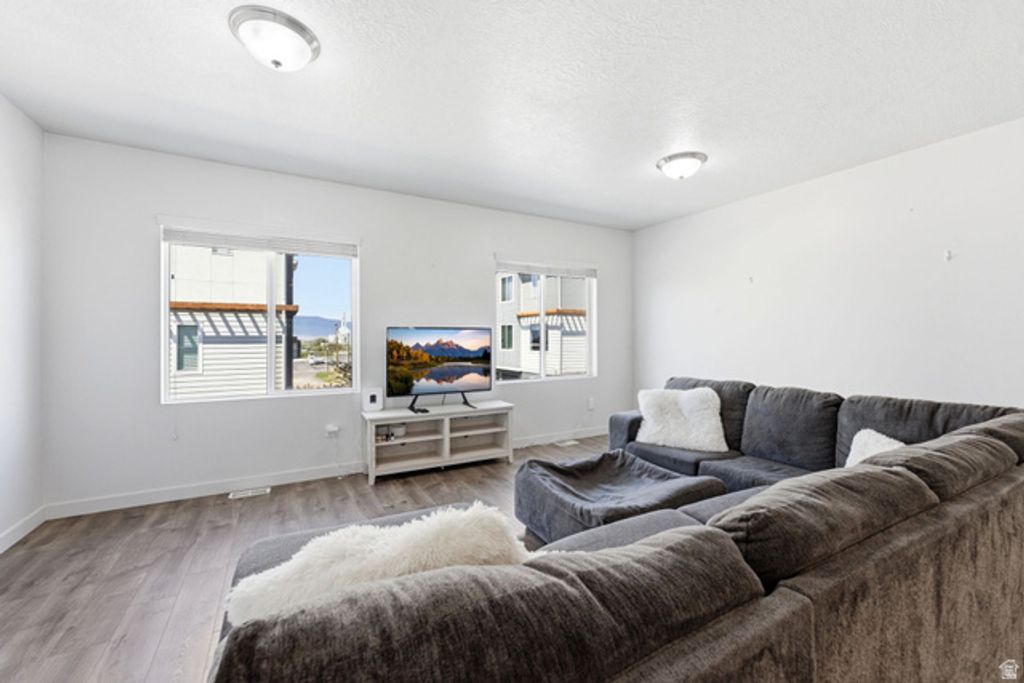 Image 12 of property listing at 1513 S 630 W, Orem, UT 84058