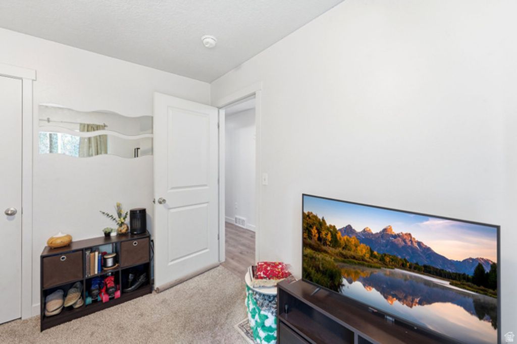 Image 8 of property listing at 1513 S 630 W, Orem, UT 84058