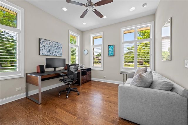 23 Heritage Drive, Highland Park, IL 60035